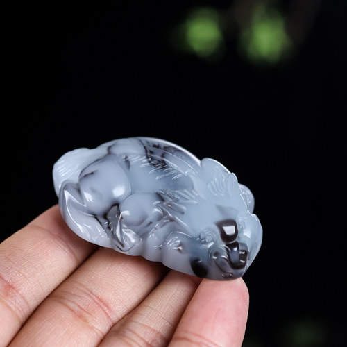 天然新疆和田白玉貔貅玉坠黑白青花玉貔貅把件小摆件手玩件腰件坠