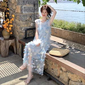 法式绝美立体花朵连衣裙套装女2025夏季新款超好看海边度假风长裙图片