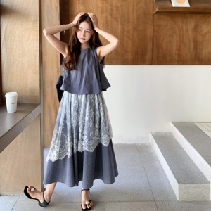 蓝色条纹蕾丝拼接背心连衣裙女2025夏季新款韩系设计感宽松a字裙图片
