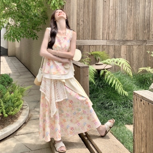 多巴胺少女碎花套装裙女2025夏季新款甜美背心半身裙小个子两件套图片