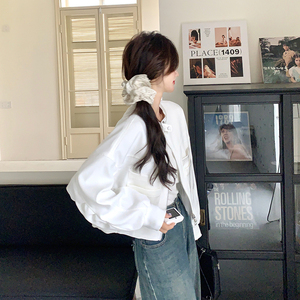 白色休闲短款外套女2025春季新款设计感超好看小个子机车夹克上衣图片