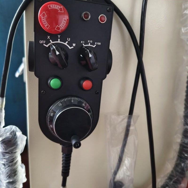 无线电子手轮立车龙门加工中心雕铣钻磨床开槽机系统维宏发那科