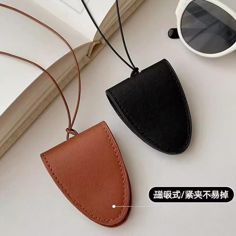 挂脖磁吸皮革墨镜夹收纳项链挂件