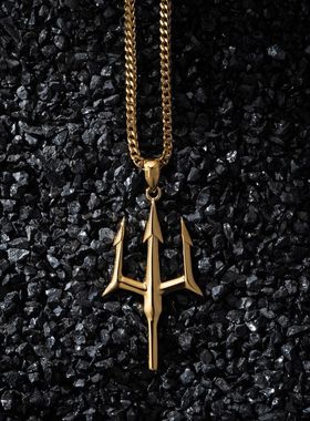 英国TopWhit项链男女小众配饰吊坠独立站热卖新品三叉戟十字架嘻