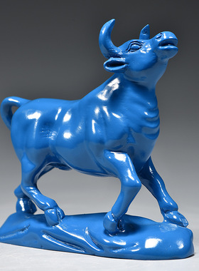 蓝色牛摆件实木雕刻十二生肖牛气冲天木质吉祥物家居办公室装饰品