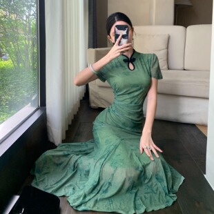 新中式 长裙 改良旗袍宴会礼服裙高级感显瘦收腰连衣裙绿色显白短袖