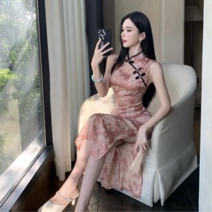 长款 显瘦性感无袖 连衣裙 改良旗袍名媛气质粉色缎面提花修身 新中式