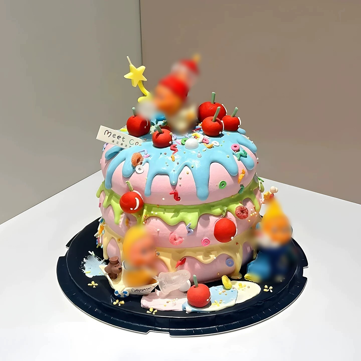 今日份可爱：星空人蛋糕上线！图片