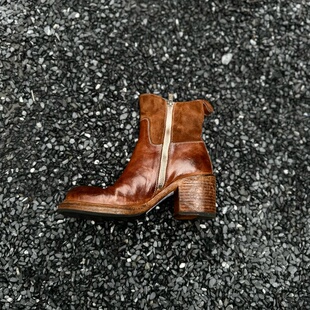 欢哥2025新款水洗马皮短靴女粗跟高跟圆头英伦马丁靴子切尔西靴