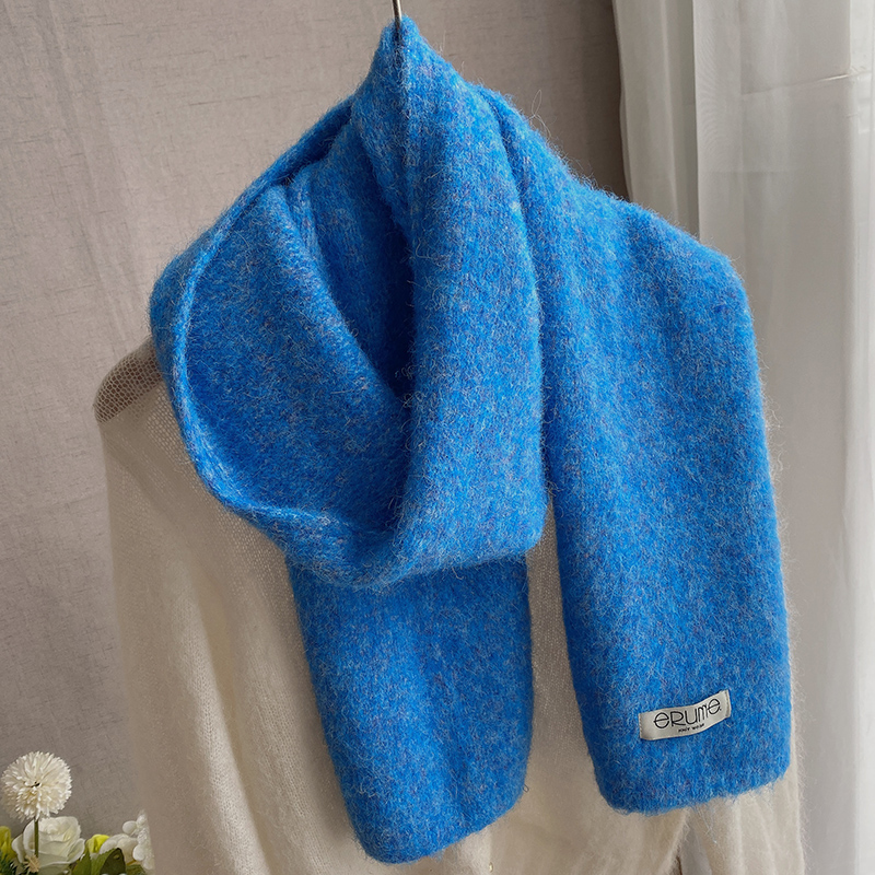 温暖云朵蓝色调软糯马海毛围巾