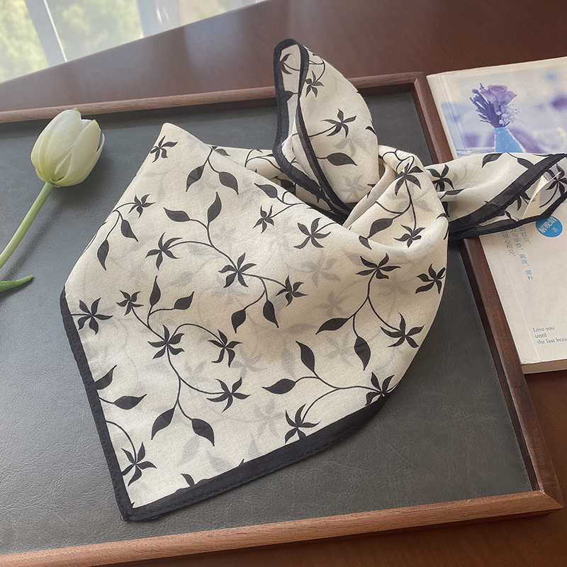 素静黑白色秋季真丝纯棉亲肤方巾