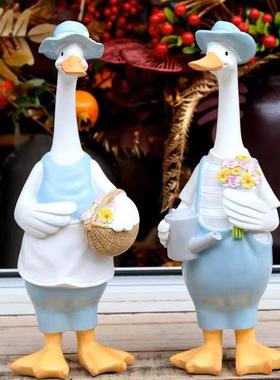 跨境新品创意卡通仿真鸭子家居花园庭院摆件树脂动物手工彩绘工艺