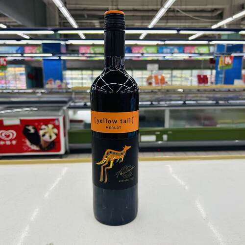 yellow tail WORLD SERIES merlot of Austrilia 75cl 13%vol