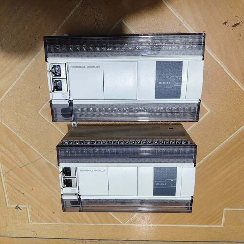 议价:PLC XDH-60T4-E，版本3.7.2，功能正常，