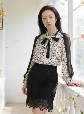 复古蕾丝风黑色A字半身裙女高腰重工镂空时尚百搭减龄中长裙