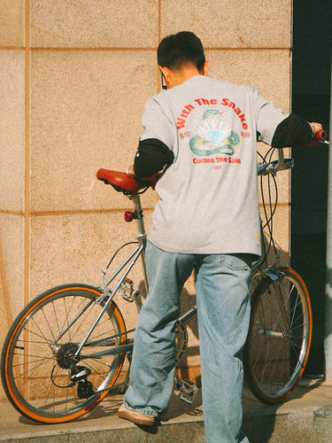 DAKYAM(达人) 25S/S Serpent Gain TEE 蛇行有得圆领印花短袖T恤