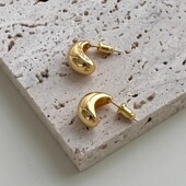 简约小月牙金属耳钉女ins风经典 FEVER同款 百搭豌豆耳环耳饰