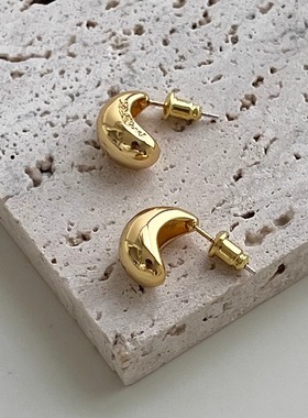 G/S FEVER同款简约小月牙金属耳钉女ins风经典百搭豌豆耳环耳饰