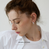 S小可颂 金属风精致趣味牛角包耳钉小众休闲通勤简约ins风耳环