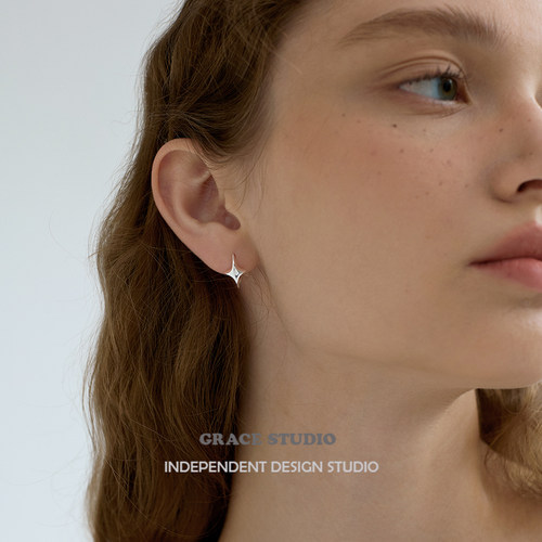 G/S百搭高级光面四芒星金属耳环