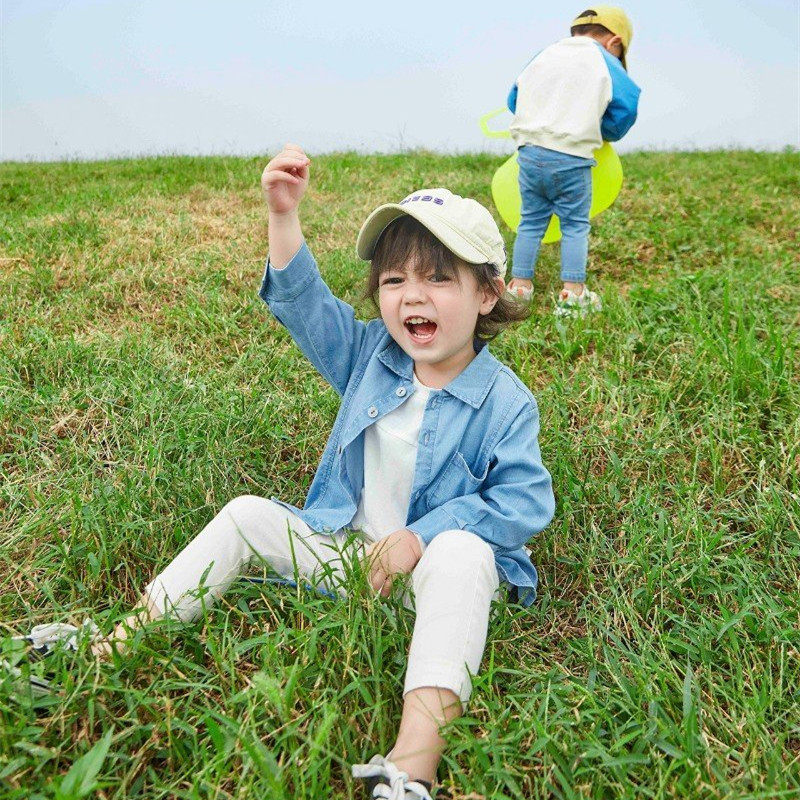 衣拉拉瑁恩瑁爱春夏新款儿童休闲衬衣超薄莱赛尔天丝男童牛仔衬衫