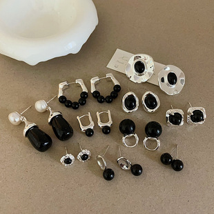 设计感黑色天然石珍珠金属耳钉女小众复古个性 简约百搭耳环耳饰