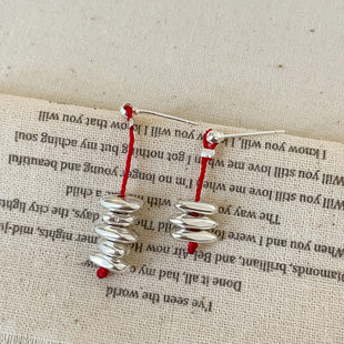 不对称红绳碎银子耳钉女小众设计感个性独特精致简约百搭耳环耳饰