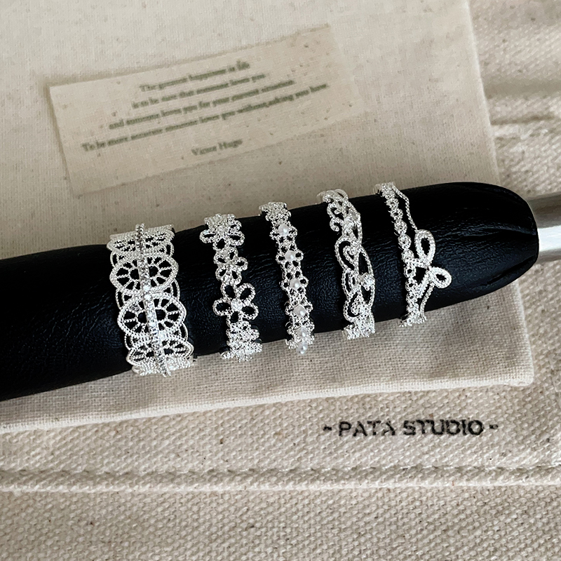 精致百搭镂空蕾丝花朵微镶锆石戒指女高级感个性时尚潮流指环戒子