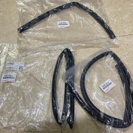 兰德酷路泽LC200陆巡中网上密封条水箱上护板叶子板密封胶条原厂