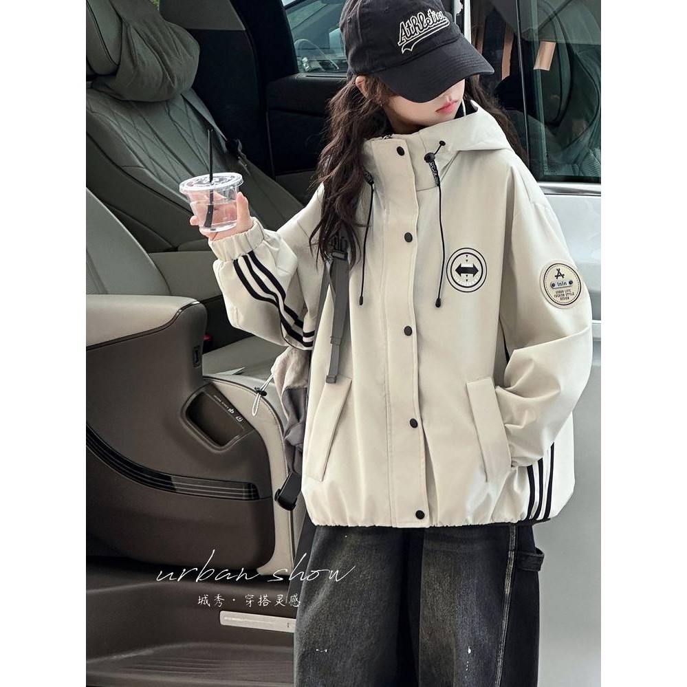 专柜品牌女童冲锋衣春秋款2025新款女孩儿童户外上衣女大童秋季超