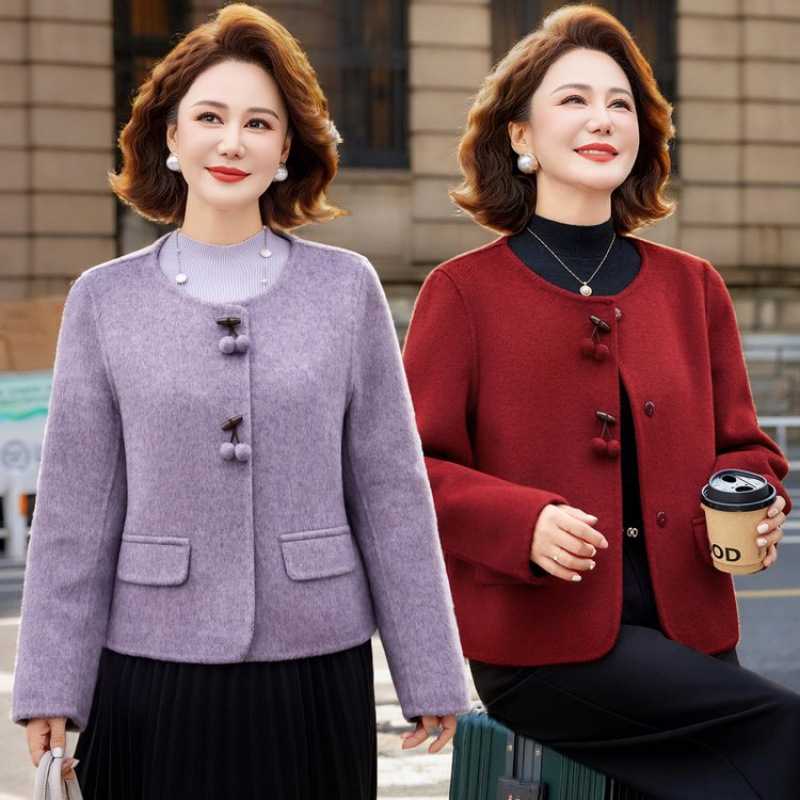 品牌官方中年妈妈冬装毛呢外套上衣服妈妈新款洋气中老年女装高贵