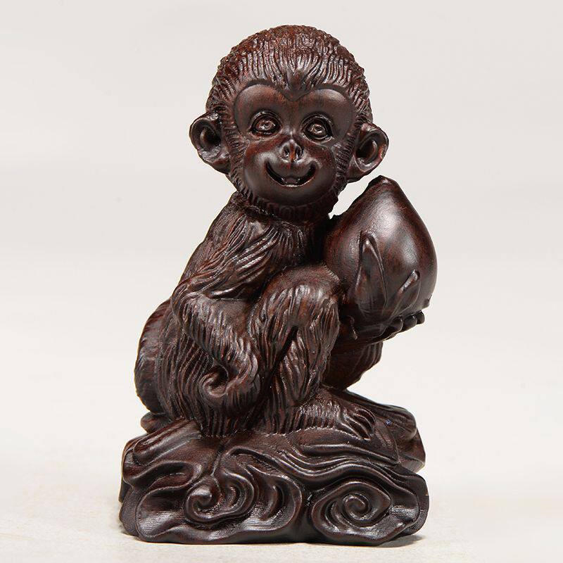 黑檀实木雕刻猴子摆件木头根雕生肖灵猴寿桃创意电视柜装饰工艺品