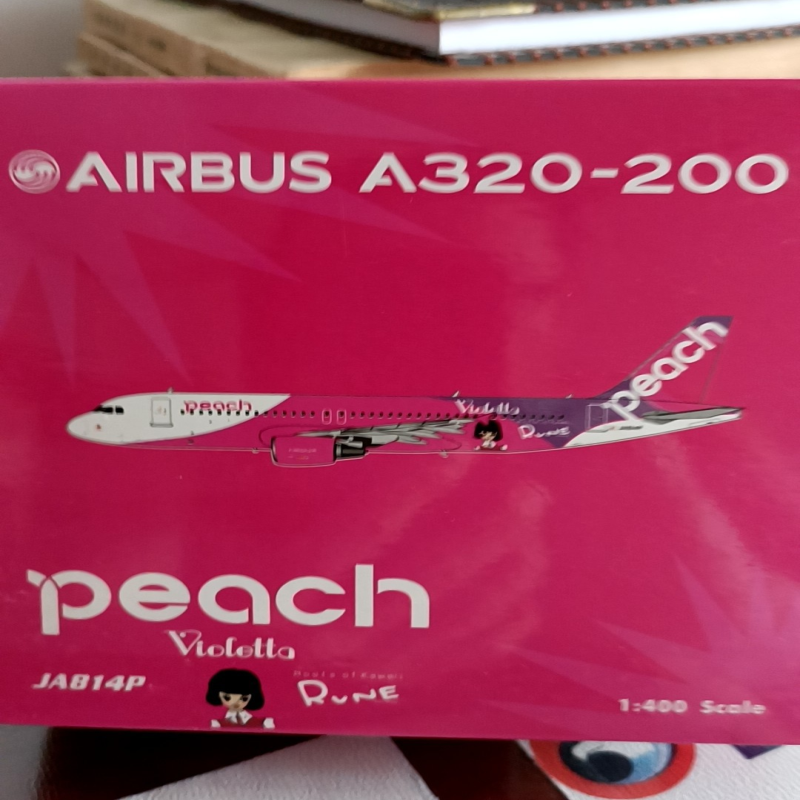 日本乐桃航空A320 彩绘涂装飞机机型:A320飞机注册号:JA814P模型