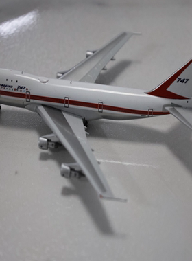 JC 波音747-100首飞机带地勤N7470飞机模型，1:400比例～白色机