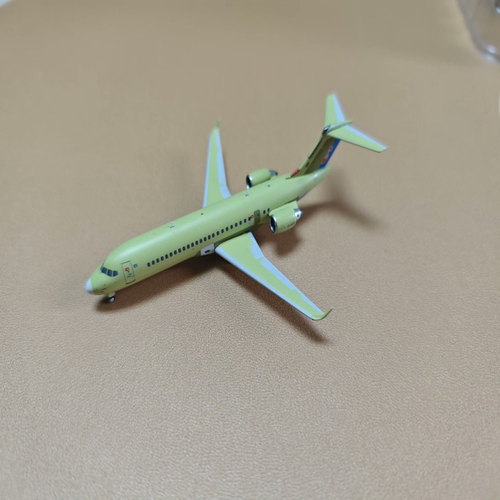 Sebastian Model  商飞 Arj21-700/C909  中国南方航空  出厂绿