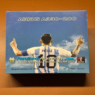 Phoenix 1/400阿根廷航空a330-200世界杯彩绘 LV-FVH右侧机翼掉