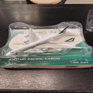 phoenix 国泰航空747-8F B-LJJ1/400 合金飞机模型,全新盒藏,