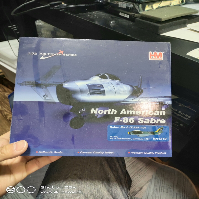 HM ha4319，美国F86佩刀战斗机，现代德国空军涂装，1961，柜蔵