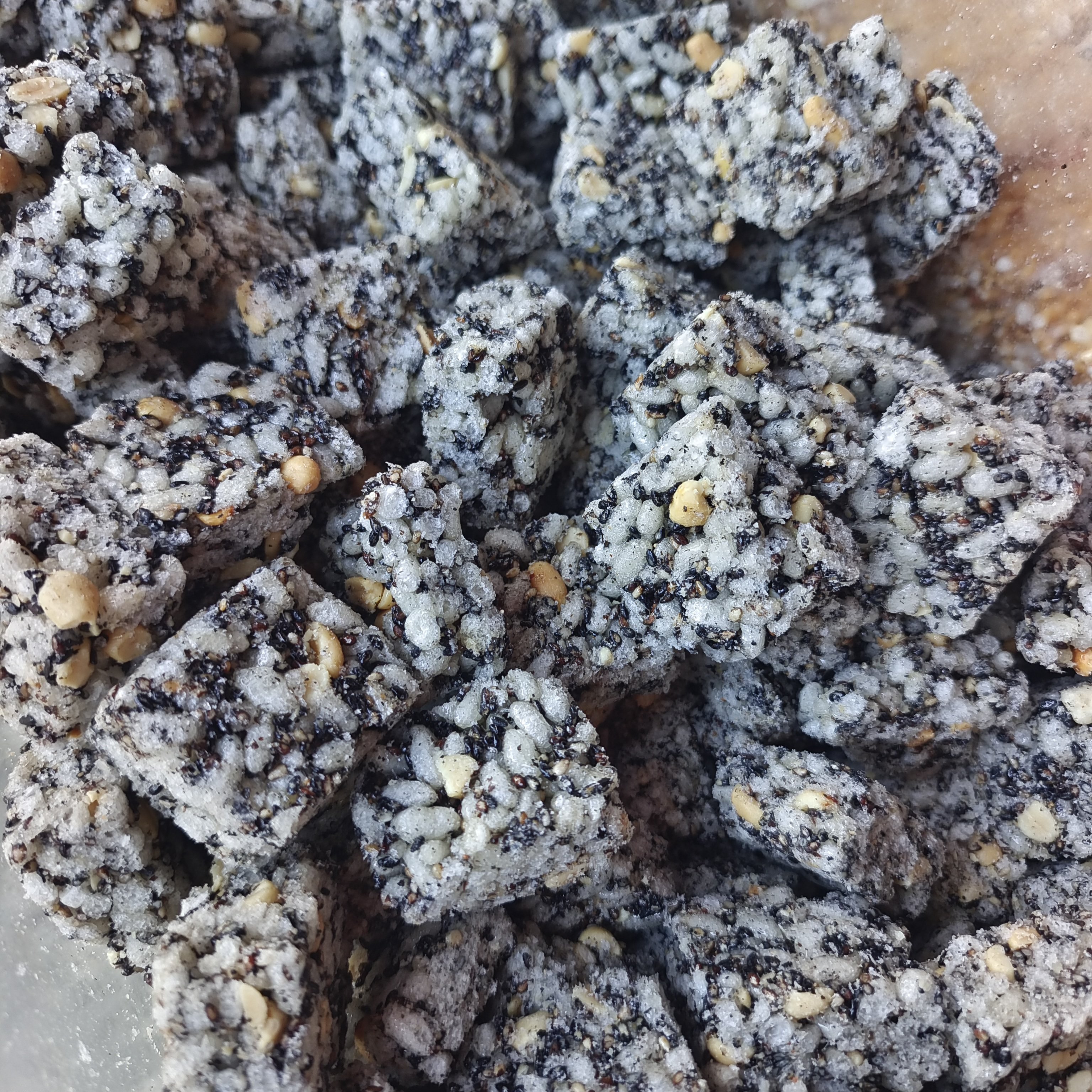 安徽舒城特产农家自制手工芝麻糖传统糕点休闲零食特产年货米糖