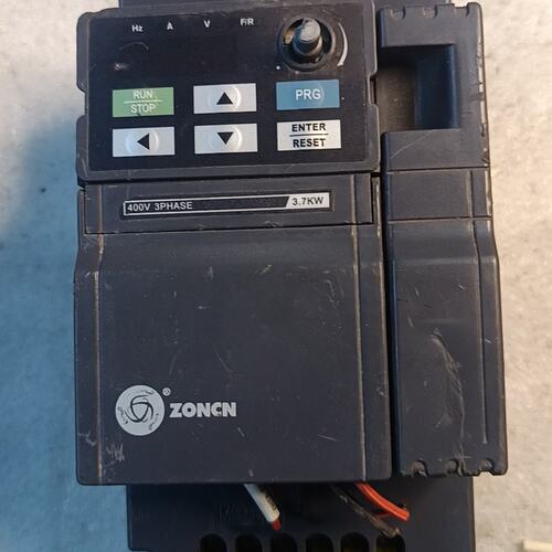 议价众辰变频器 Z2400-3R7G/5R5P 3.7KW 38可维修