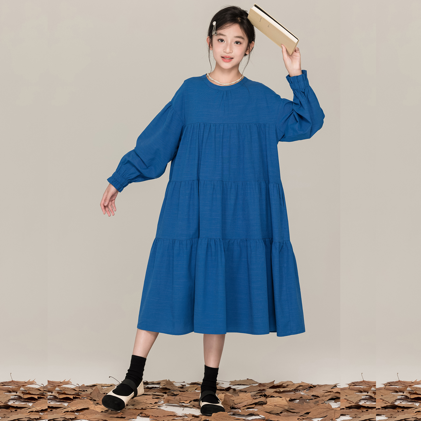 日系文艺黑色连衣裙女童秋季裙子初中女生森系宽松克莱茵蓝娃娃裙