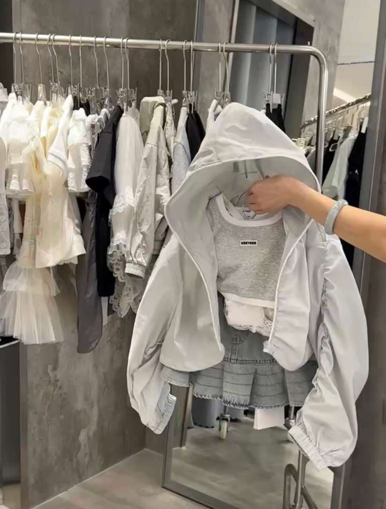 女童外套儿童春装2025新款大童短款夹克宝宝白色炸街潮流洋气套装