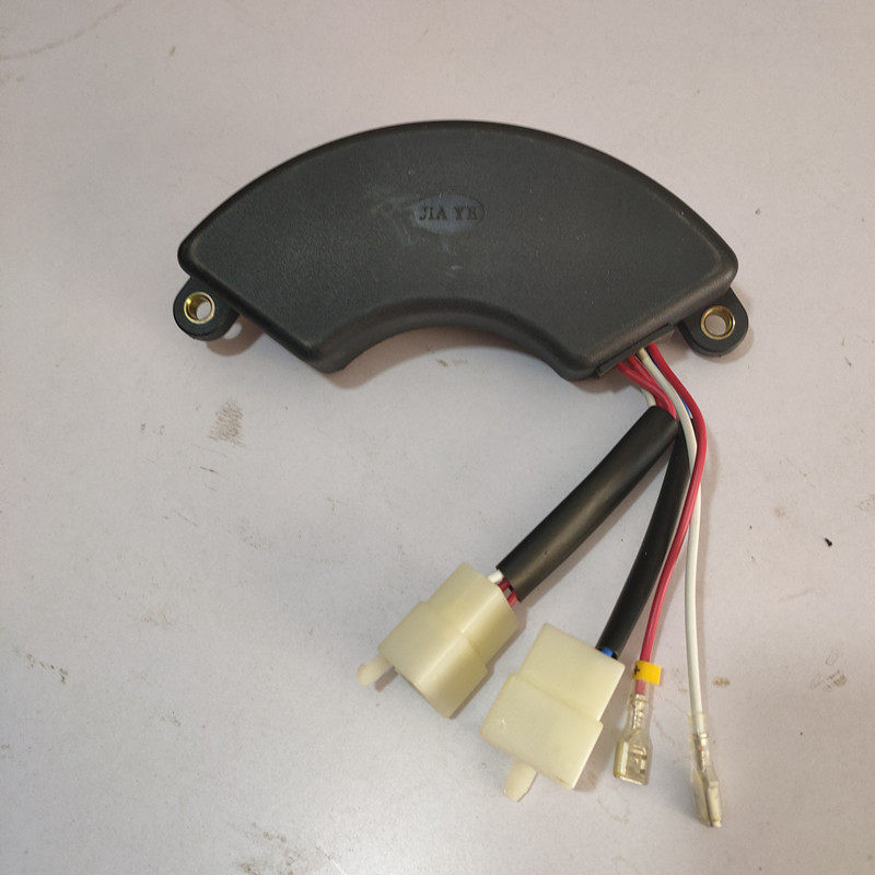 汽油发电机配件jiaye调节器avr 7kw 8kw 调压器7线三相等功率半月