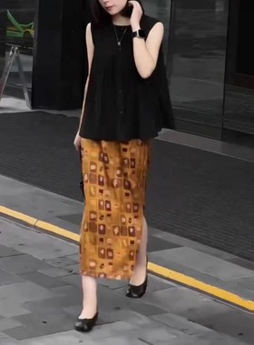 250513大爱美依缘2025夏季新款无袖压褶宽松上衣复古开叉半身裙女