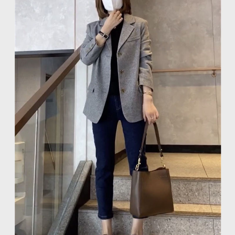 9301大爱美依缘2025春季新款时尚翻领西服外套长袖显瘦女潮