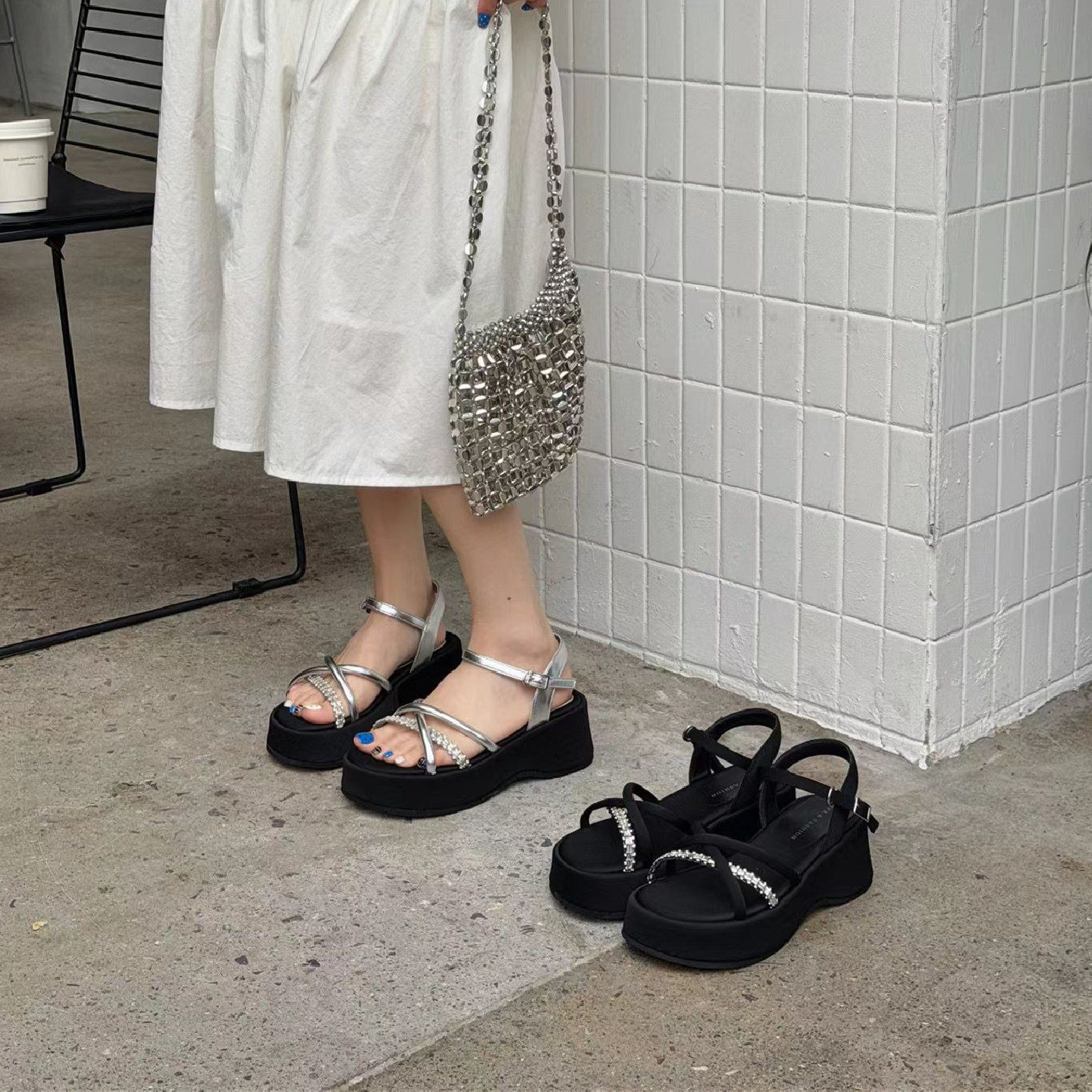休闲增高凉鞋女2026年夏季新款百搭轻便一字带露趾沙滩坡跟罗马鞋