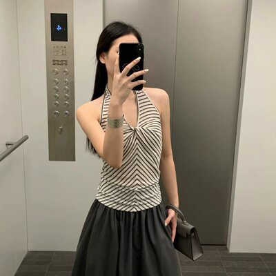 专柜品牌WGWE纯欲风条纹挂脖吊带背心女夏季性感辣妹上衣V领扭结