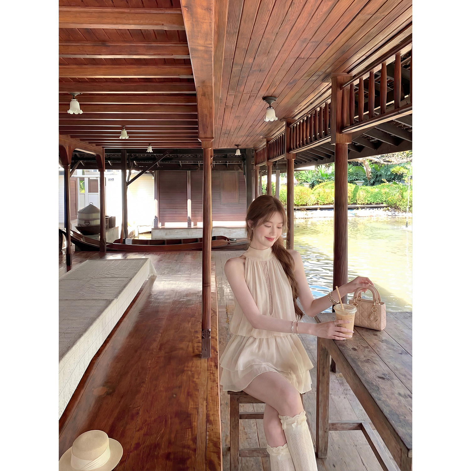 专柜正品法式挂脖无袖连衣裙女夏季显瘦气质蛋糕短裙安全裤两件套