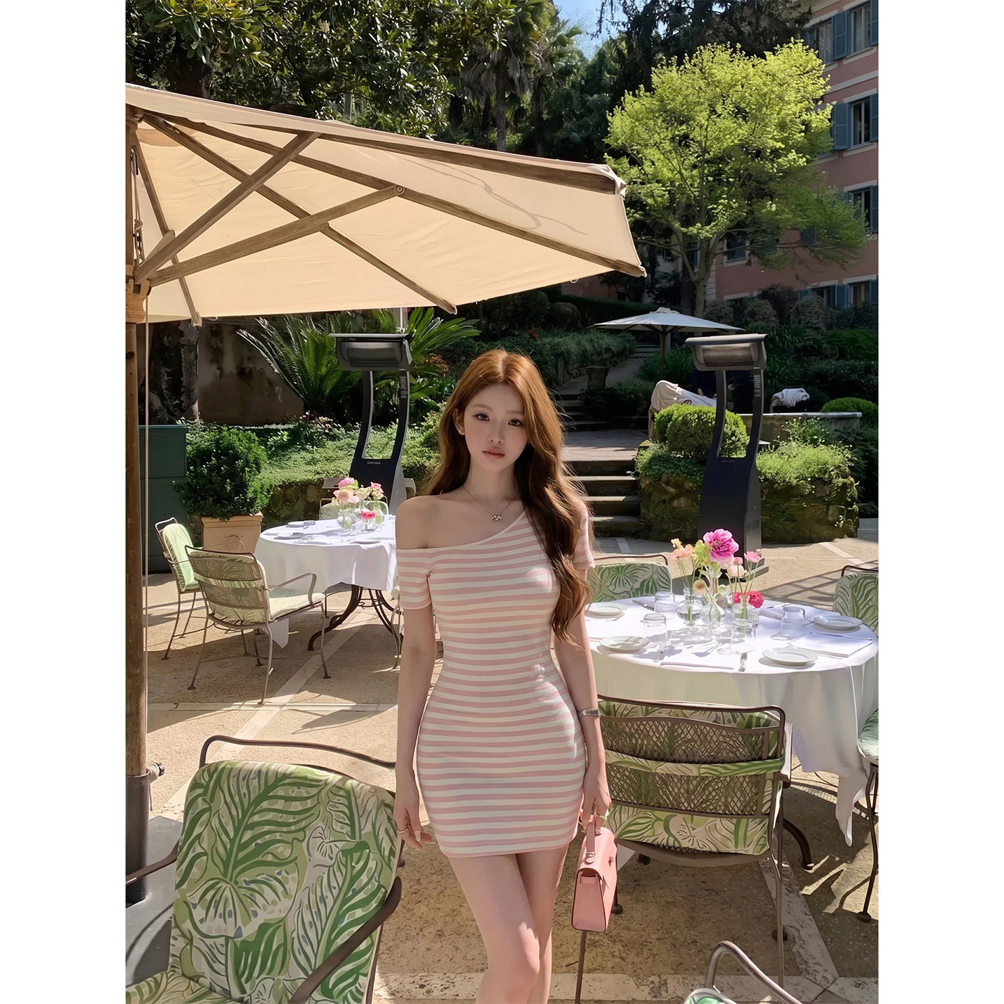 专柜正品纯欲风条纹斜肩连衣裙女夏季辣妹收腰显瘦针织包臀短裙子