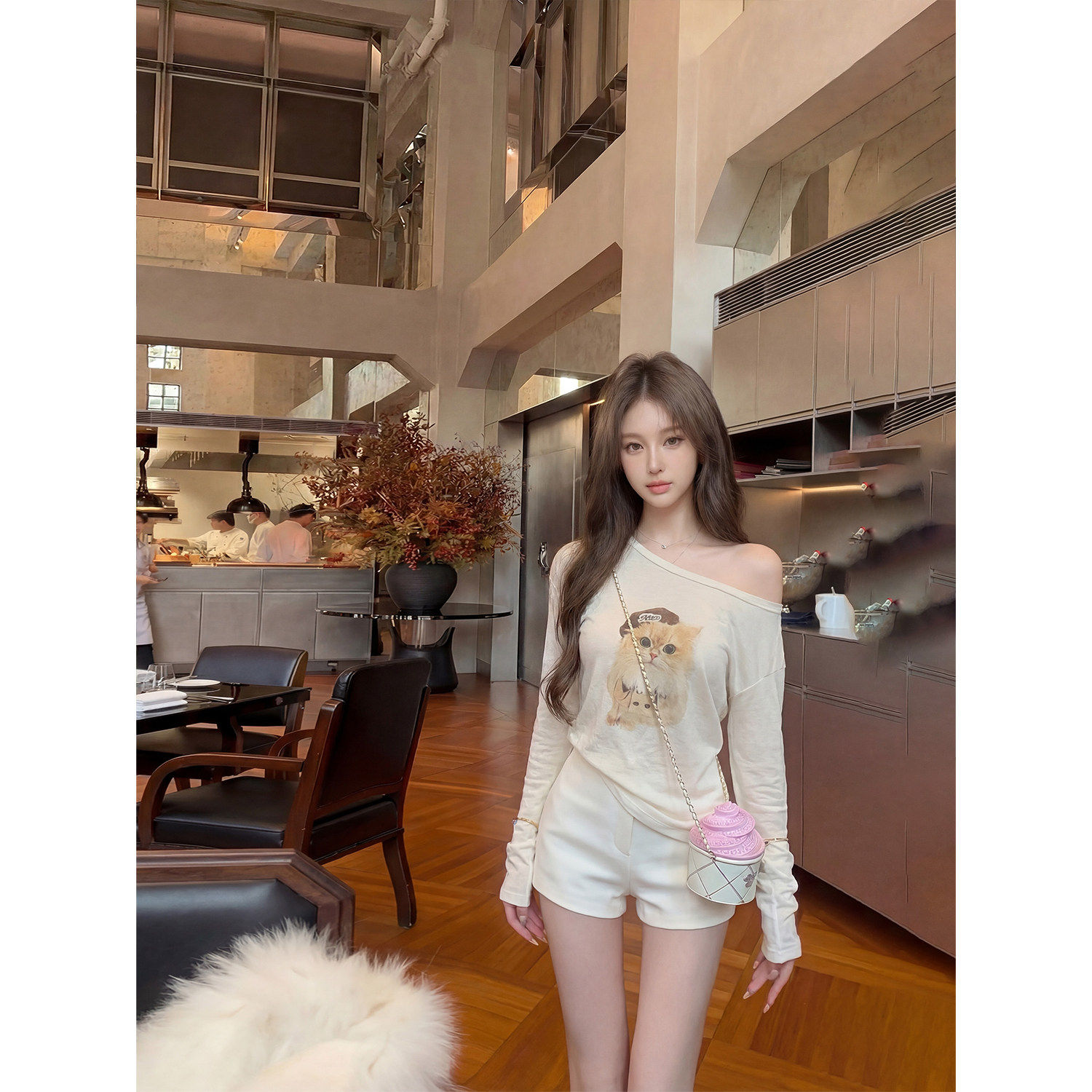 十三行正品猫咪印花斜肩防晒罩衫女夏薄款慵懒风宽松长袖白色t恤